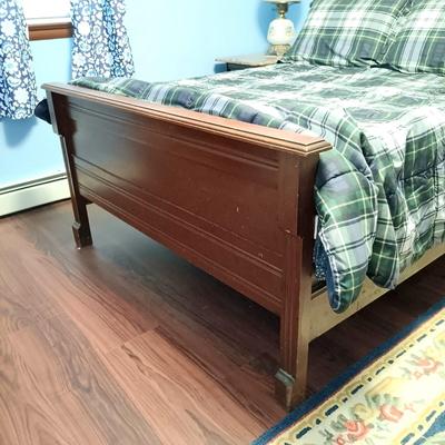 LOT 323: Stunning Early 20th Century Queen Size High-Back Bed Frame