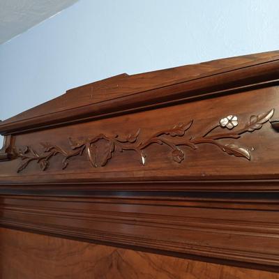 LOT 323: Stunning Early 20th Century Queen Size High-Back Bed Frame