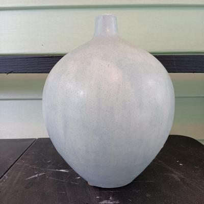 LOT 324: Smith Brothers Farms Metal Dairy Porch Box with Blue Glaze Vase & Garden Pottery