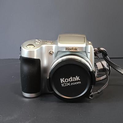 LOT 349: Fujifilm Firepix S4850, Kodak EasyShare Z650 & Brookstone iConvert Slide and Negative Scanner