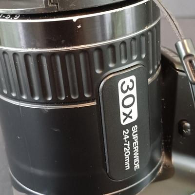 LOT 349: Fujifilm Firepix S4850, Kodak EasyShare Z650 & Brookstone iConvert Slide and Negative Scanner