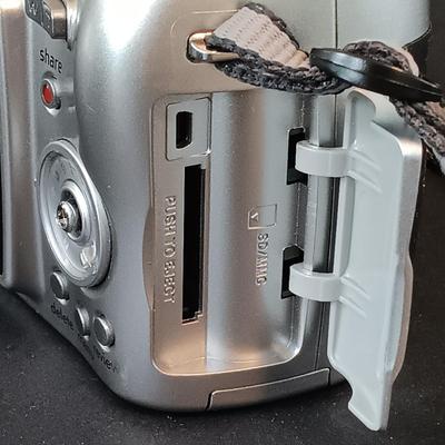 LOT 349: Fujifilm Firepix S4850, Kodak EasyShare Z650 & Brookstone iConvert Slide and Negative Scanner