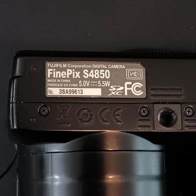 LOT 349: Fujifilm Firepix S4850, Kodak EasyShare Z650 & Brookstone iConvert Slide and Negative Scanner