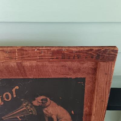 LOT 352: Vintage Victor Victrola Shipping Crate Panel