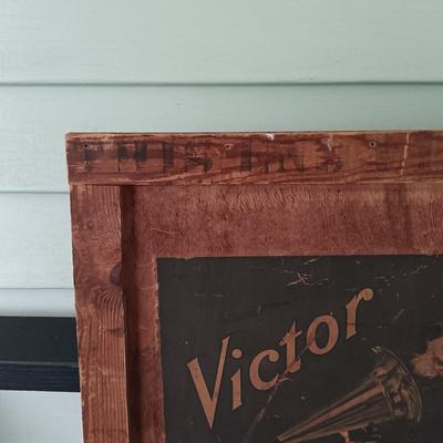 LOT 352: Vintage Victor Victrola Shipping Crate Panel