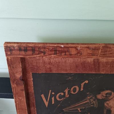 LOT 352: Vintage Victor Victrola Shipping Crate Panel