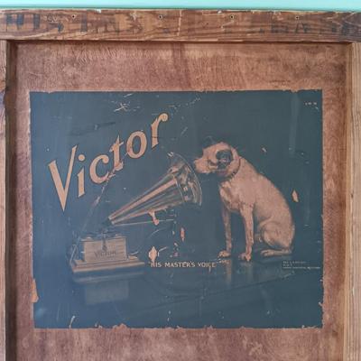 LOT 352: Vintage Victor Victrola Shipping Crate Panel