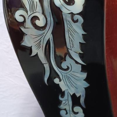 LOT 387: Large Mother of Pearl Inlaid Lacquerware Tray Art