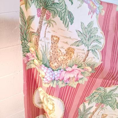 LOT 388: Collection of Home Decor and Crafting Supplies