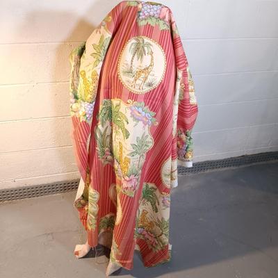LOT 388: Collection of Home Decor and Crafting Supplies