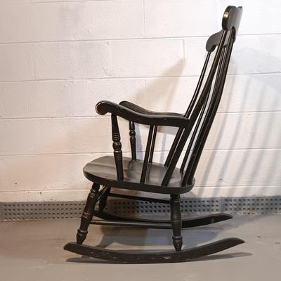 LOT 395: Vintage Stevens Institute of Technology Graduation Boston Rocker