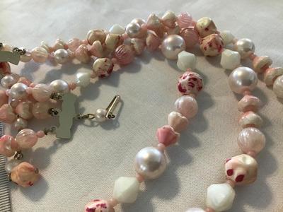 Beautiful vintage Hong Kong, three strand pink tone necklace