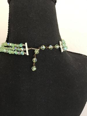 Beautiful Light Green Iredescent 1940-50 Crystal Necklace