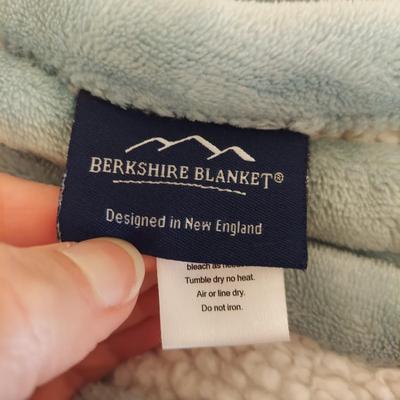 Fleece Blankets by Cynthia Rowley, Eddie Bauer & More (GBC-BBL)