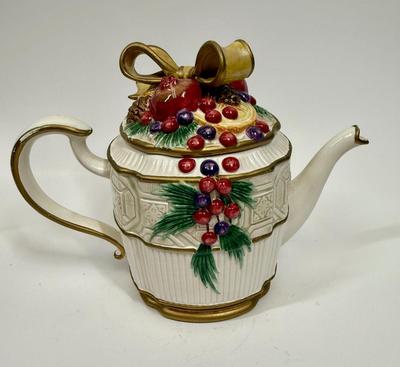 FITZ & FLLOYD Classics - Winter Holiday Christmas Teapot