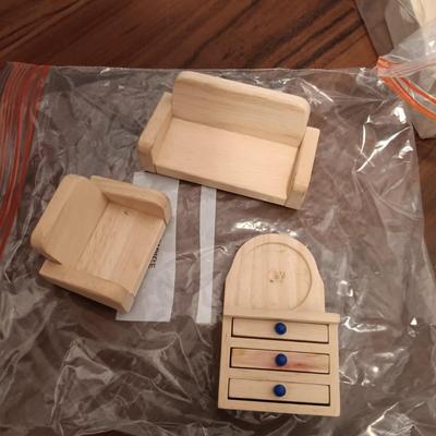 LOT 403: Wooden Dollhouse Furniture and Dolls - Ryan's Room and Unmarked