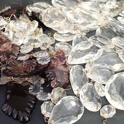 LOT 419: Collection of Chandelier Crystals
