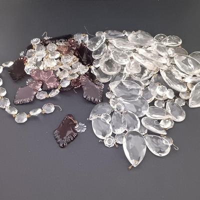 LOT 419: Collection of Chandelier Crystals