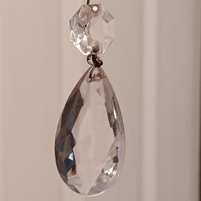 LOT 419: Collection of Chandelier Crystals