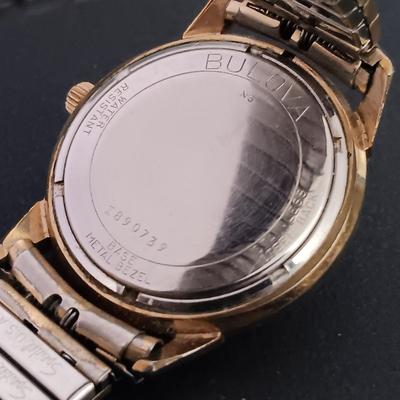 LOT 420: Cross Virgin Airlines and Hargrove Ball Point Pen Set with Bulova Watch