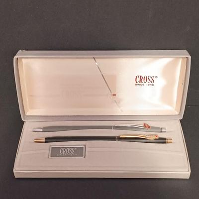 LOT 420: Cross Virgin Airlines and Hargrove Ball Point Pen Set with Bulova Watch