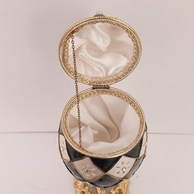 LOT 423: Faberge Miniature Plate, Rodolfo Roma Scarf, Berkshire Scarf, Charlie Solid Perfume Envelope Charm & More
