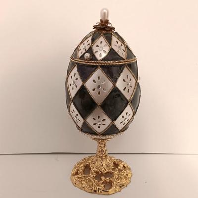 LOT 423: Faberge Miniature Plate, Rodolfo Roma Scarf, Berkshire Scarf, Charlie Solid Perfume Envelope Charm & More