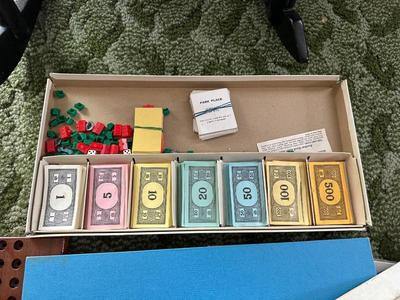BOARD GAMES, DECKS OF CARDS AND DOMINOES