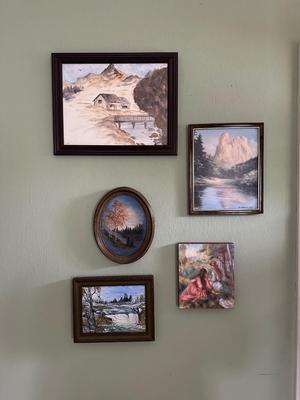ARTWORK AND WALL DECOR
