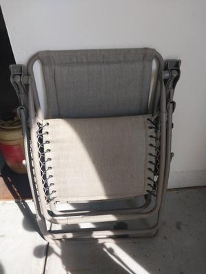 NICE LOUNGER WITH PILLOLW