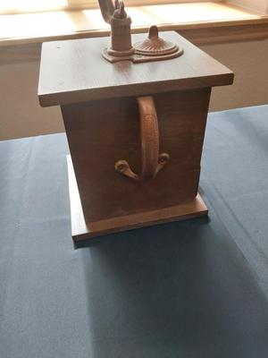 VERY NICE VINTAGE COFFEE GRINDER