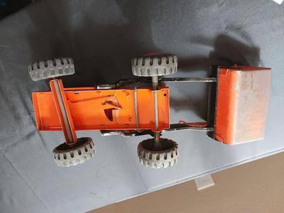 VINTAGE LUMAR HI-LIFT LOADER