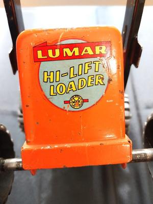 VINTAGE LUMAR HI-LIFT LOADER