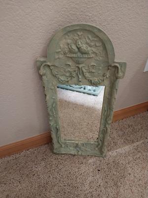 DECOR MIRROR AND WOODEN BOX