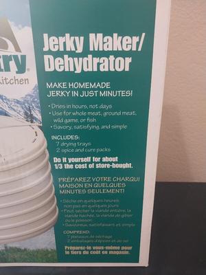 JERKY MAKER WITH RECIPE AND INSTRUCTION BOOK