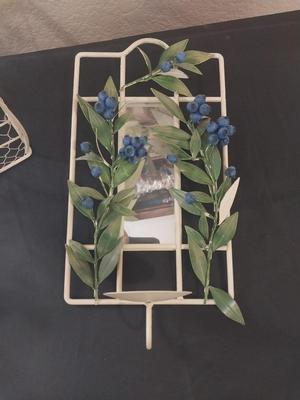 METAL MATCHING DECOR