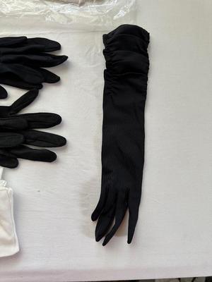 VINTAGE DRESS GLOVES AND HANKIES