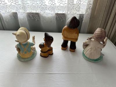 KNICK KNACKS