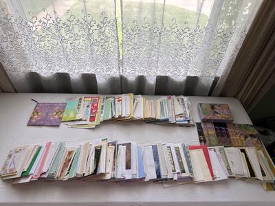 HUGE LOT OF MISCELLANEOUS GREETING CARDS