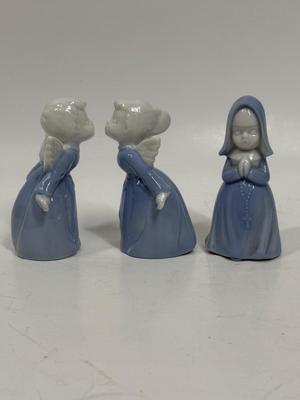 Vintage MCM Inarco Praying Nun and Kissing Angel Figurines Blue Dresses Japan - Porcelain/Ceramic