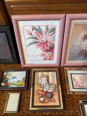 WALL DECOR