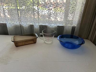 PYREX MEASURING CUP AND PYREX GLASS BAKING DISHES