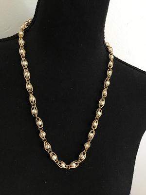 Beautiful Caged Pearl Style Necklace