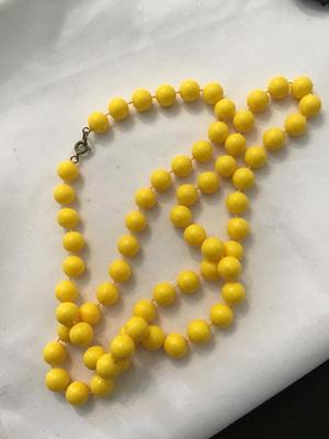 Sunshine, yellow vintage beaded necklace