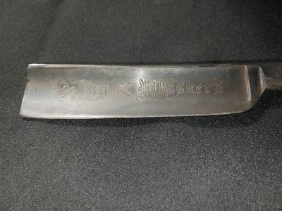 SMALL VINTAGE MENS COLLECTIBLES