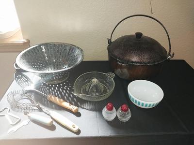 VINTAGE KITCHEN ITEMS