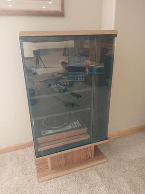 STEREO CABINET-UNITED AUDIO LP PLAYER-INFINITY SURROUND SOUND SPEAKERS