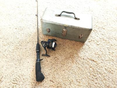 METAL TACKEL BOX-POLE-ALPHA XT REEL AND TACKLE