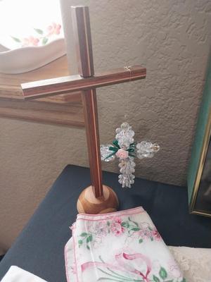 LADIES HANKIES-CROSSES-SMALL GLASS LAMP AND MORE