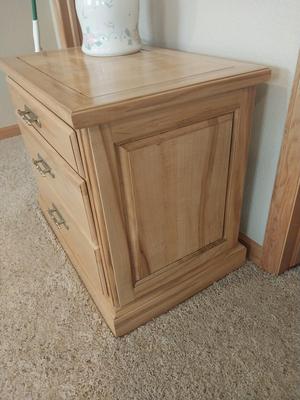 WOODEN THREE DRAWER NIGHTDTSND AND SMALL LAMP
